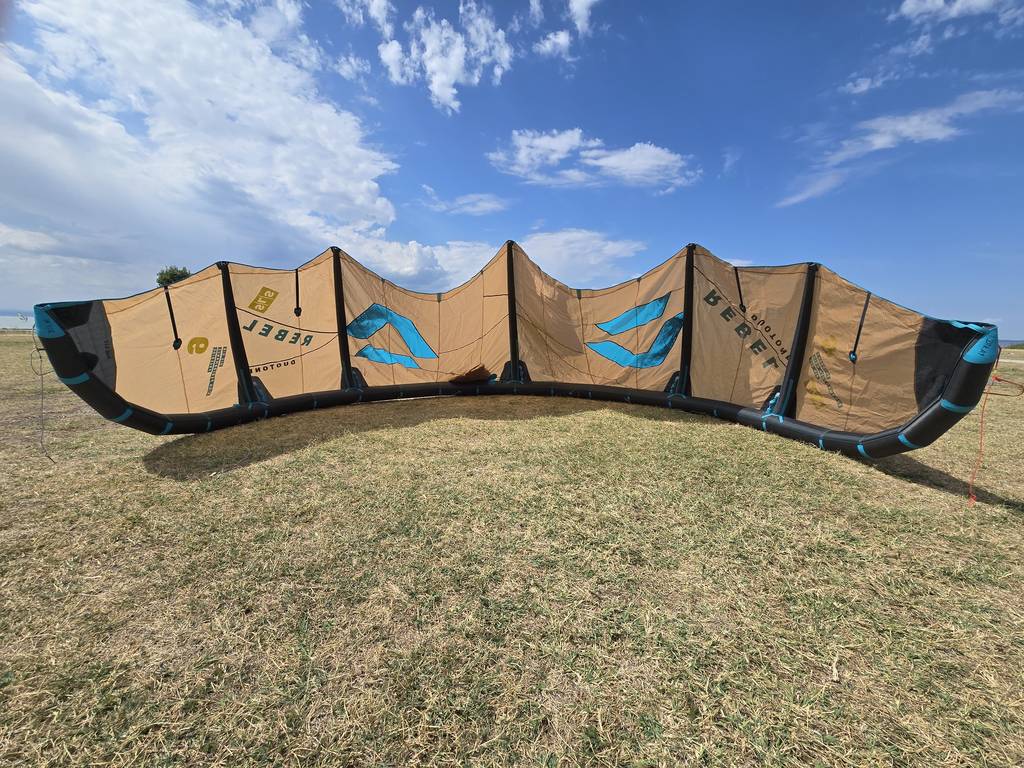 Gebraucht Duotone Rebel SLS 2026 Kite 9 m² Sand_Turpuoise 02_4