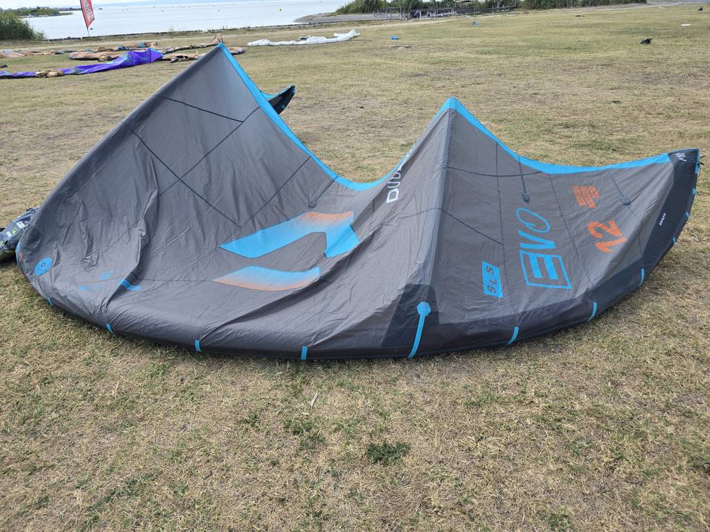 Gebraucht Duotone Evo SLS 2026 Kite 12 m² Dark Grey_Turquoise_2