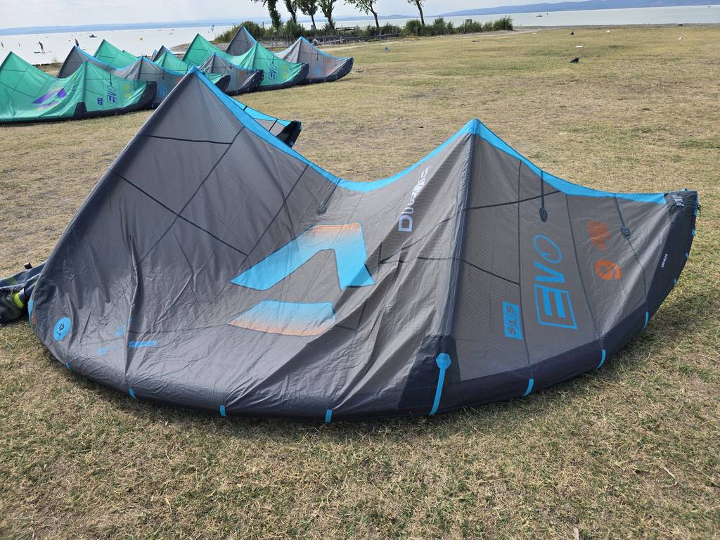 Gebraucht Duotone Evo SLS 2026 Kite 9 m² Dark Grey_Turquoise_2