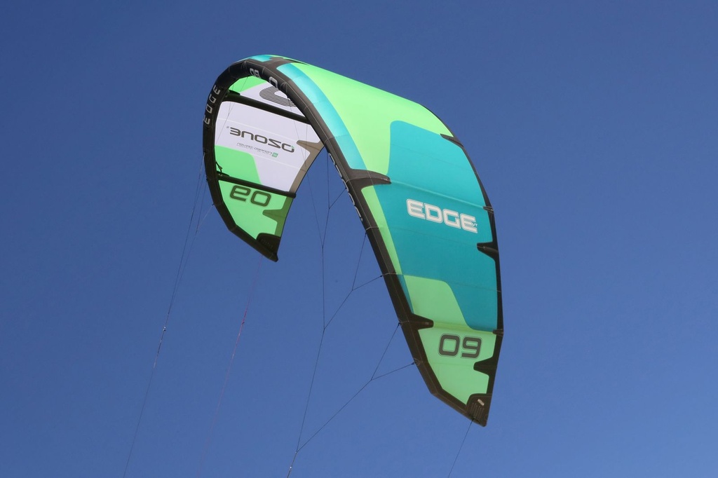 Ozone Kite Edge VT Action 1
