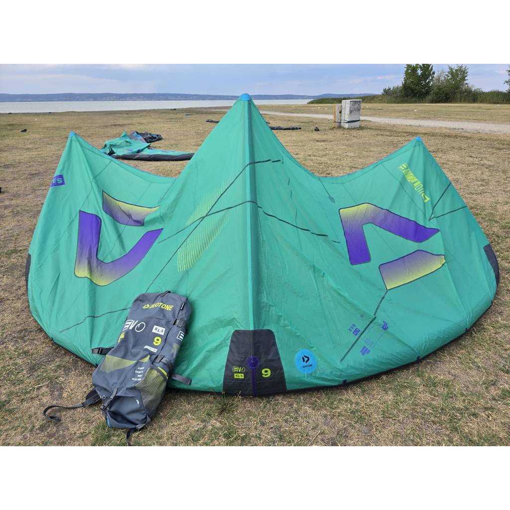Gebraucht Duotone Evo SLS 2026 Kite 9 m² Green/Purple 02